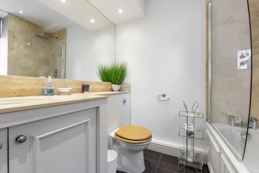 Apartment Lexham Gardens 2 Double Bed Garden Flat